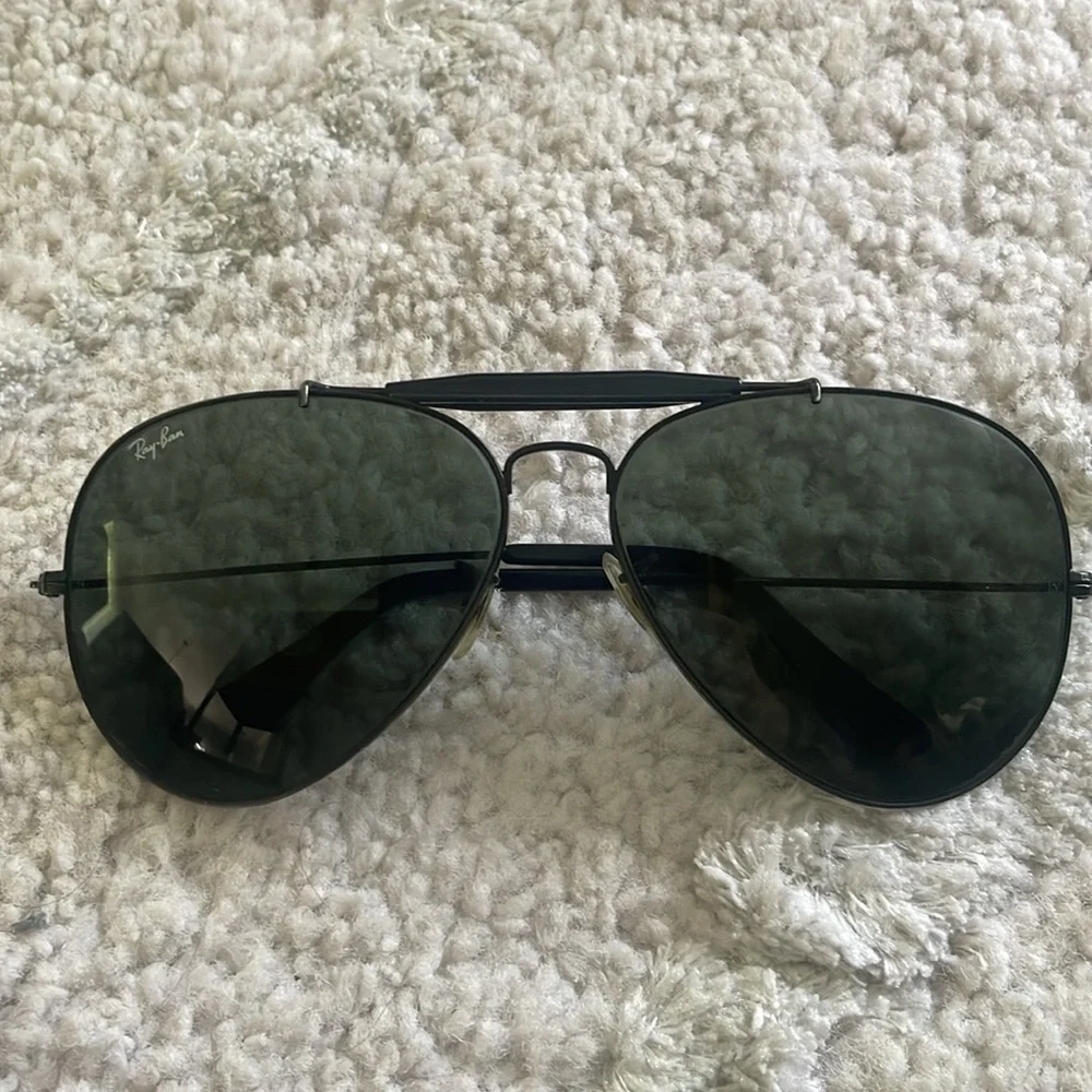 Authentic Vintage Ray-Ban Bausch & Lomb Aviator Sunglasses - Picture 2 of 7